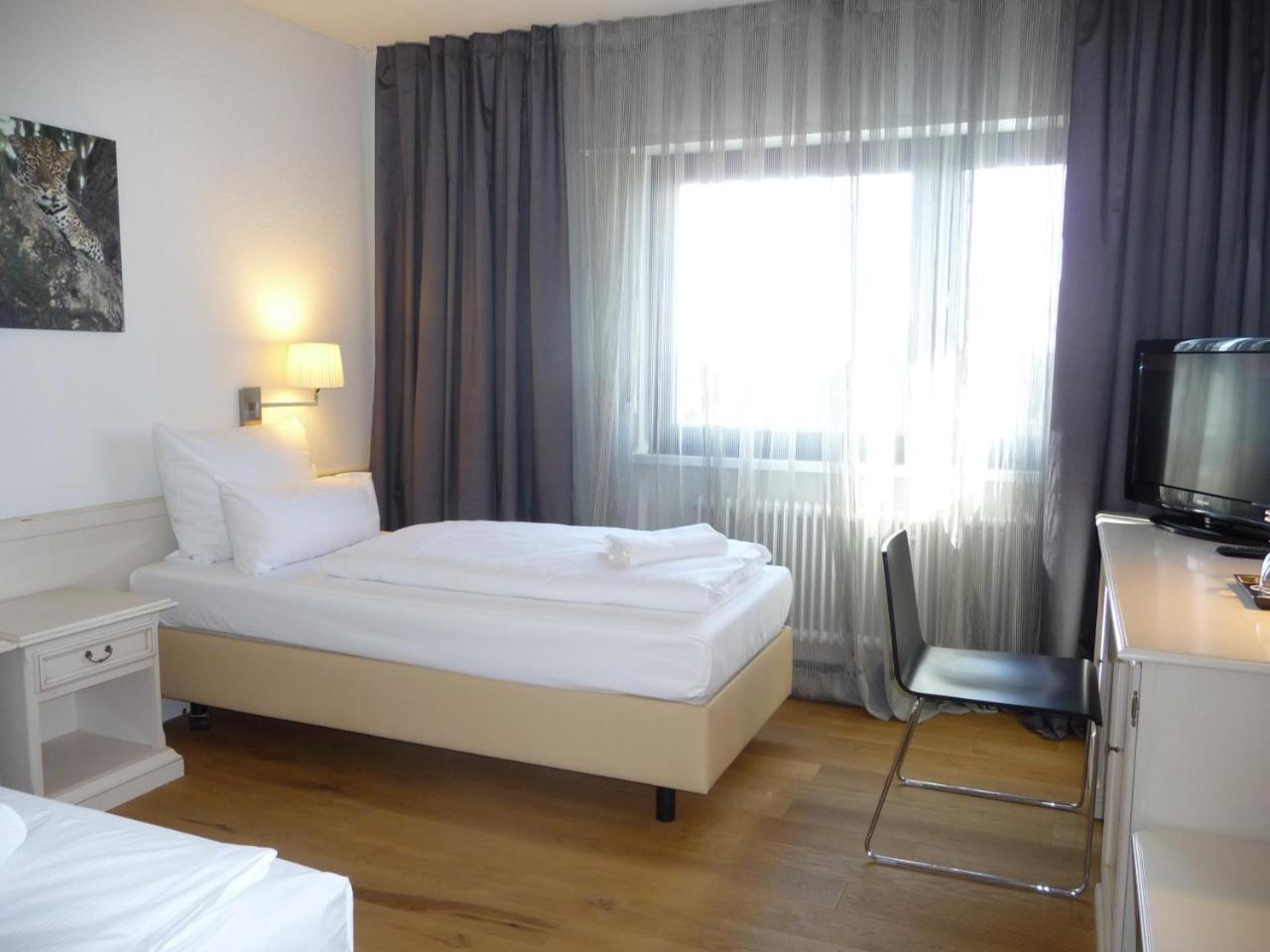 Nußloch Hotel Restaurant Felderbock מראה חיצוני תמונה